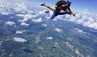 娱乐吃瓜酱跳伞视频下载,高清视频瞬间走红网络