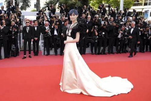 娱乐吃瓜女明星走红毯