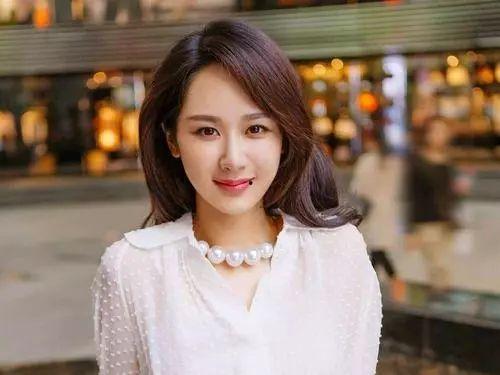 吃瓜娱乐圈刘诗诗,娱乐圈的清新瓜田，甜蜜与成长并存的美丽传奇